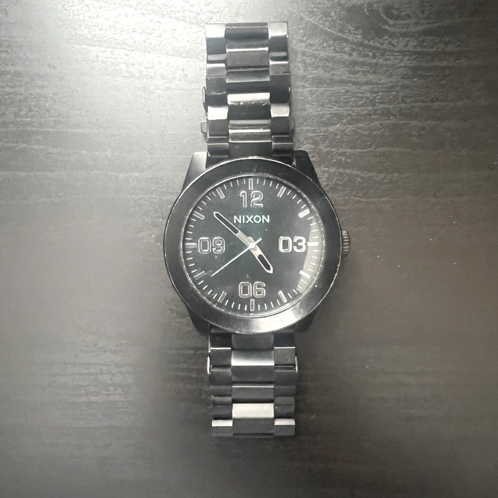 NIXON “Take Charge” The Corporal Watch
